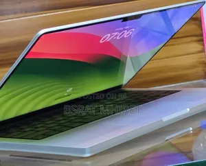 New Laptop Apple MacBook Pro 2019 8GB Intel Core M3 SSD 512GB