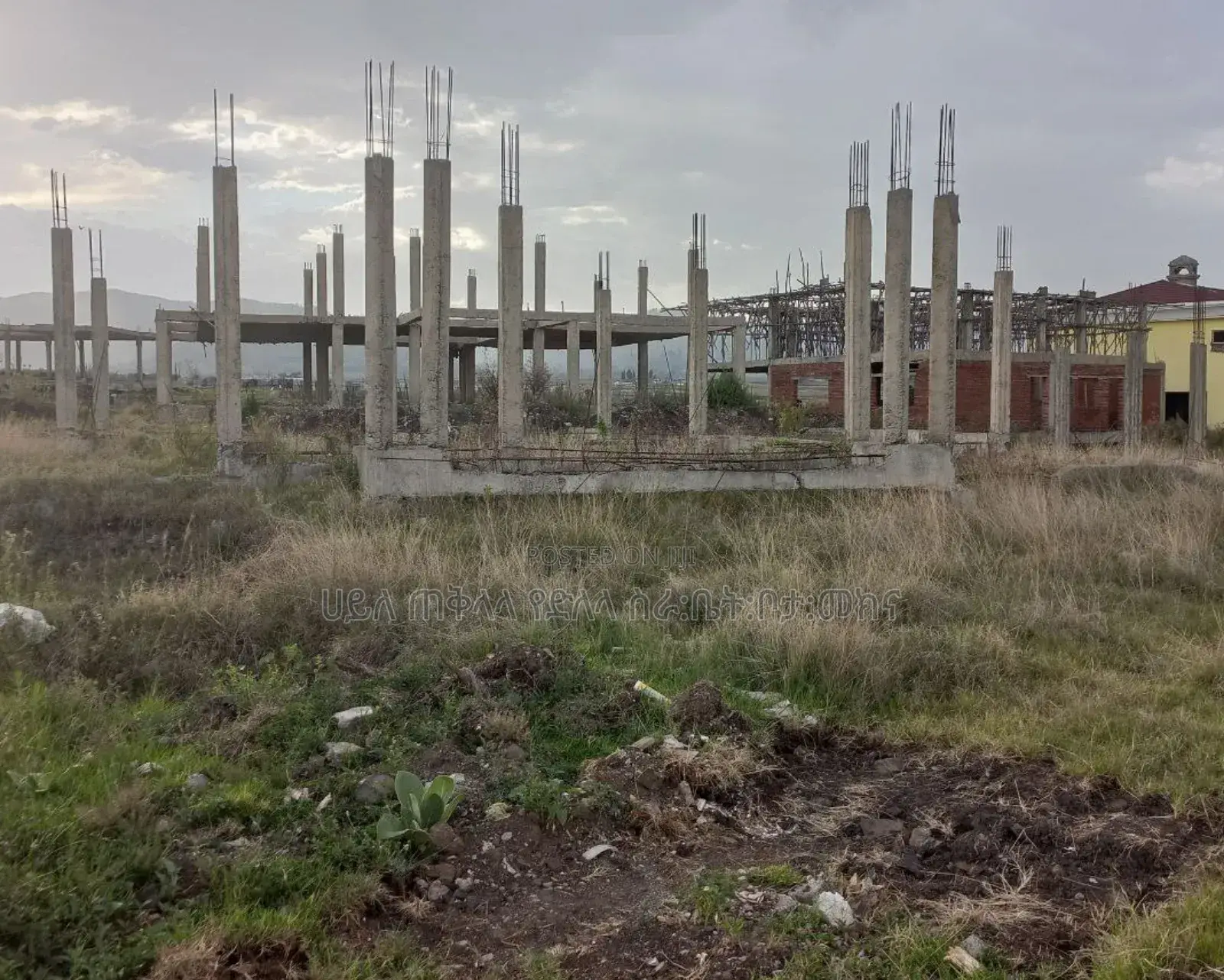 Land for Sale 1000 M2 CCD Real State Compound