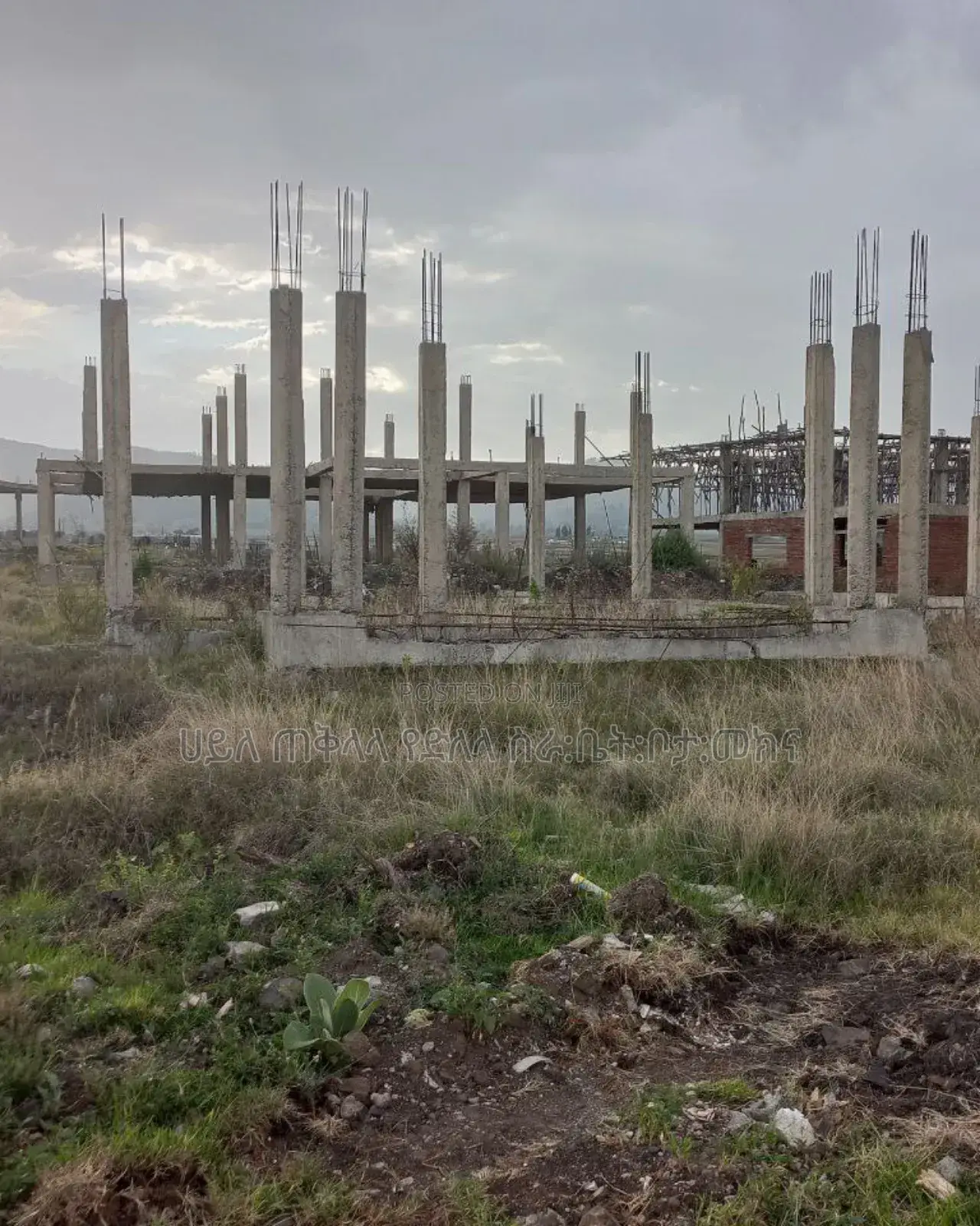 Land for Sale 1000 M2 CCD Real State Compound