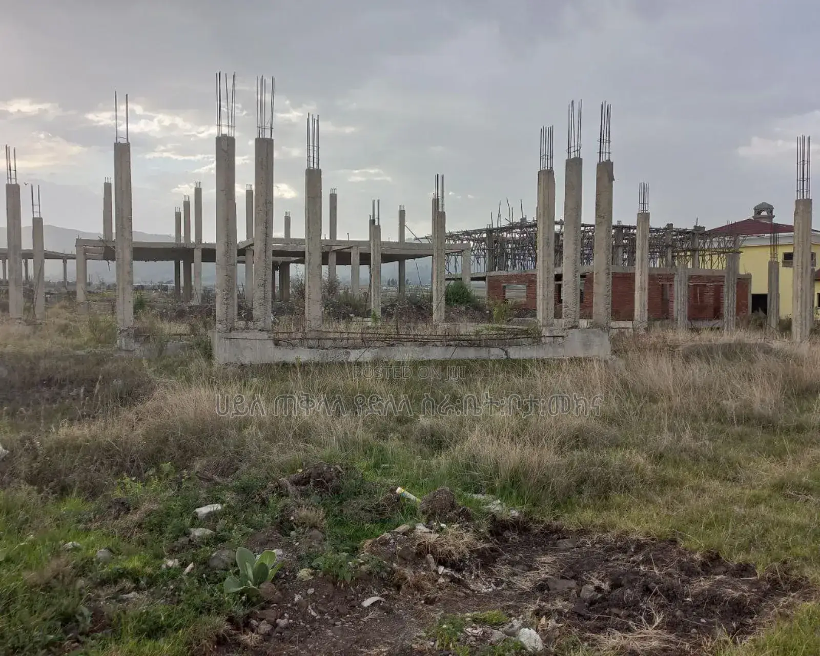 Land for Sale 1000 M2 CCD Real State Compound