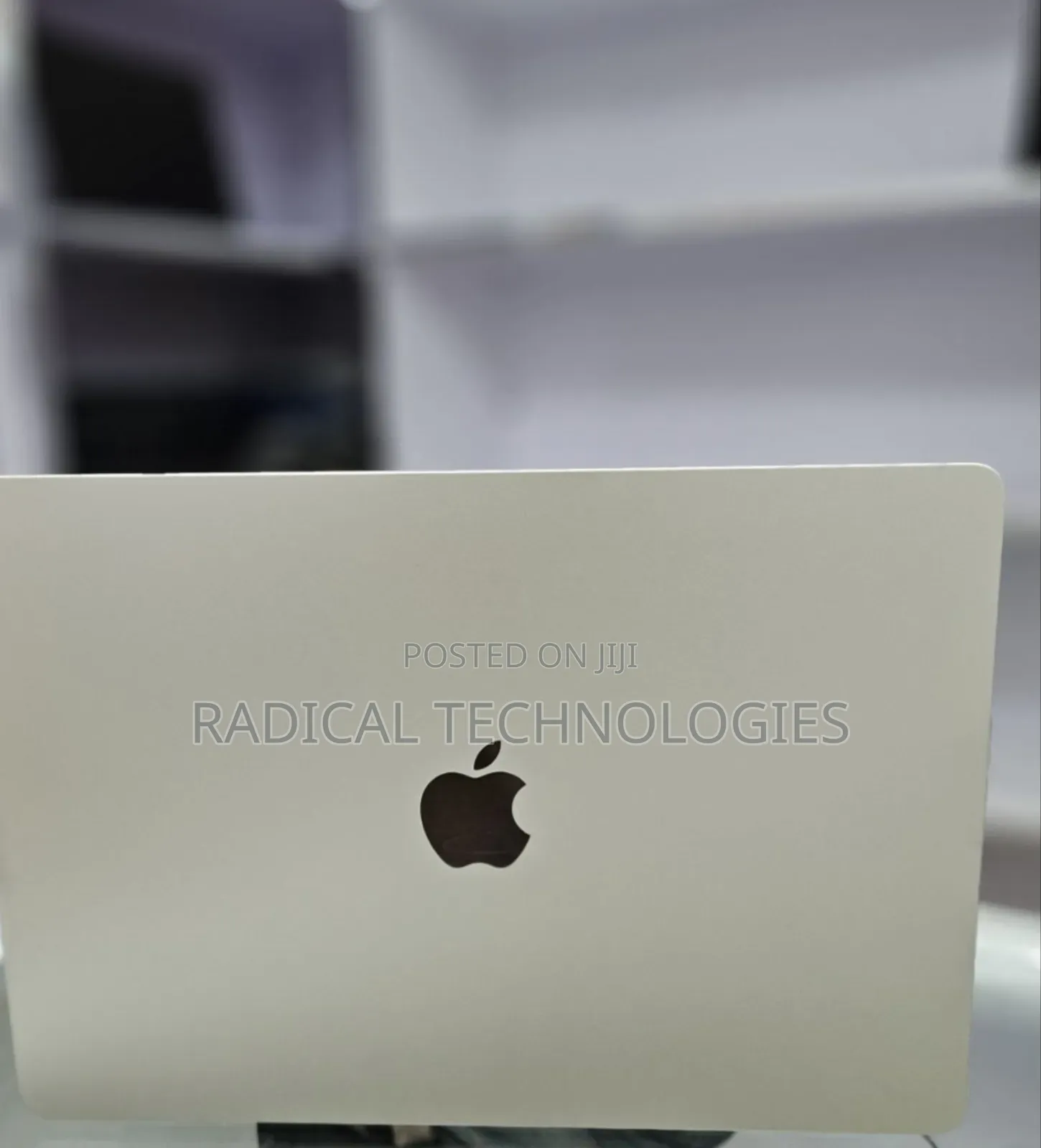 New Laptop Apple MacBook Air 2024 M3 15-Inch 8GB Apple M3 SSD 256GB