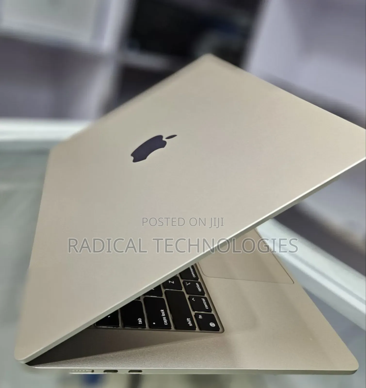 New Laptop Apple MacBook Air 2024 M3 15-Inch 8GB Apple M3 SSD 256GB