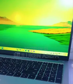 New Laptop Huawei MateBook 13 WRT-W19E 8GB Intel Core I5 SSD 512GB