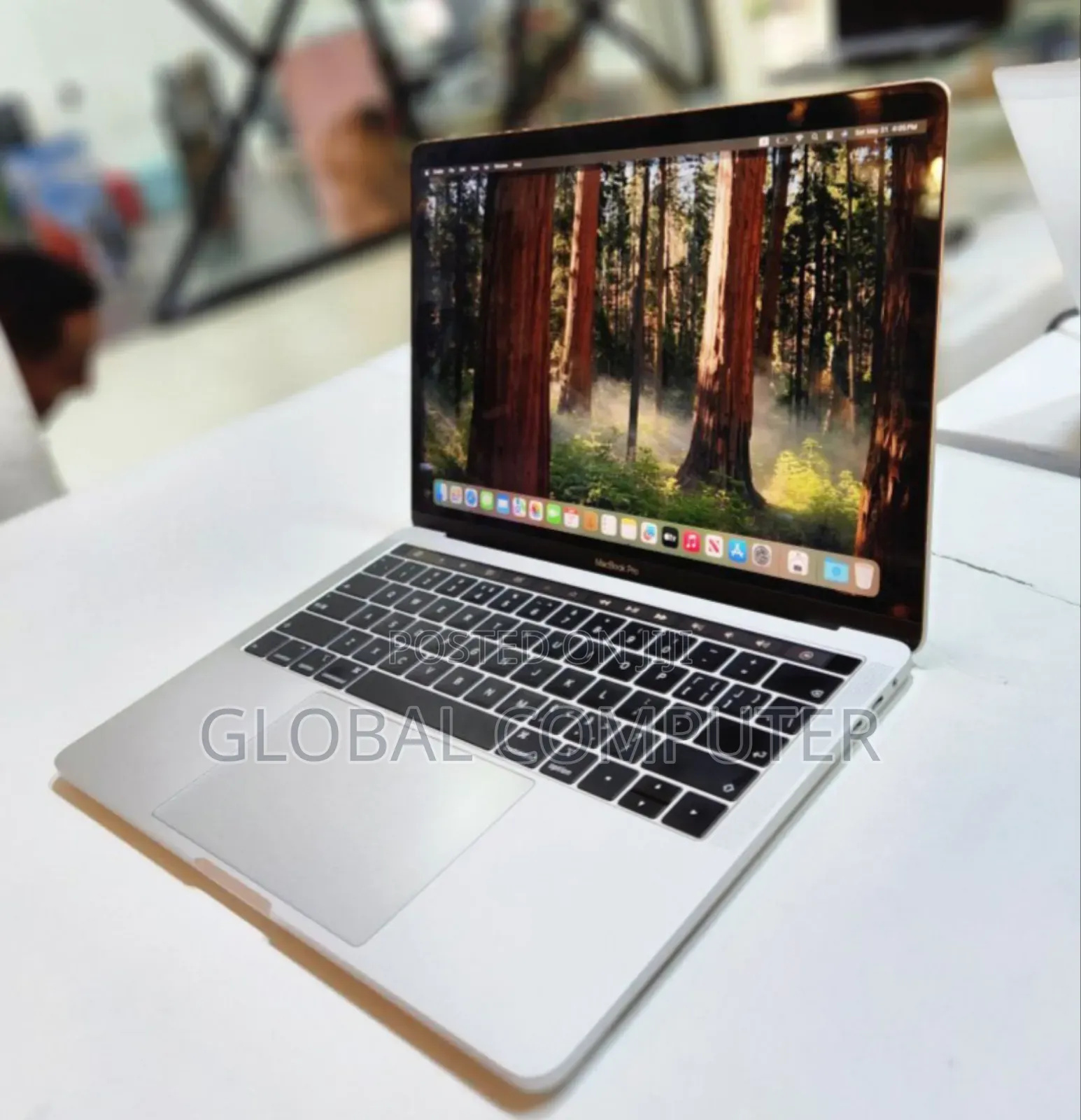Laptop Apple MacBook 2018 8GB Intel Core I5 SSD 256GB