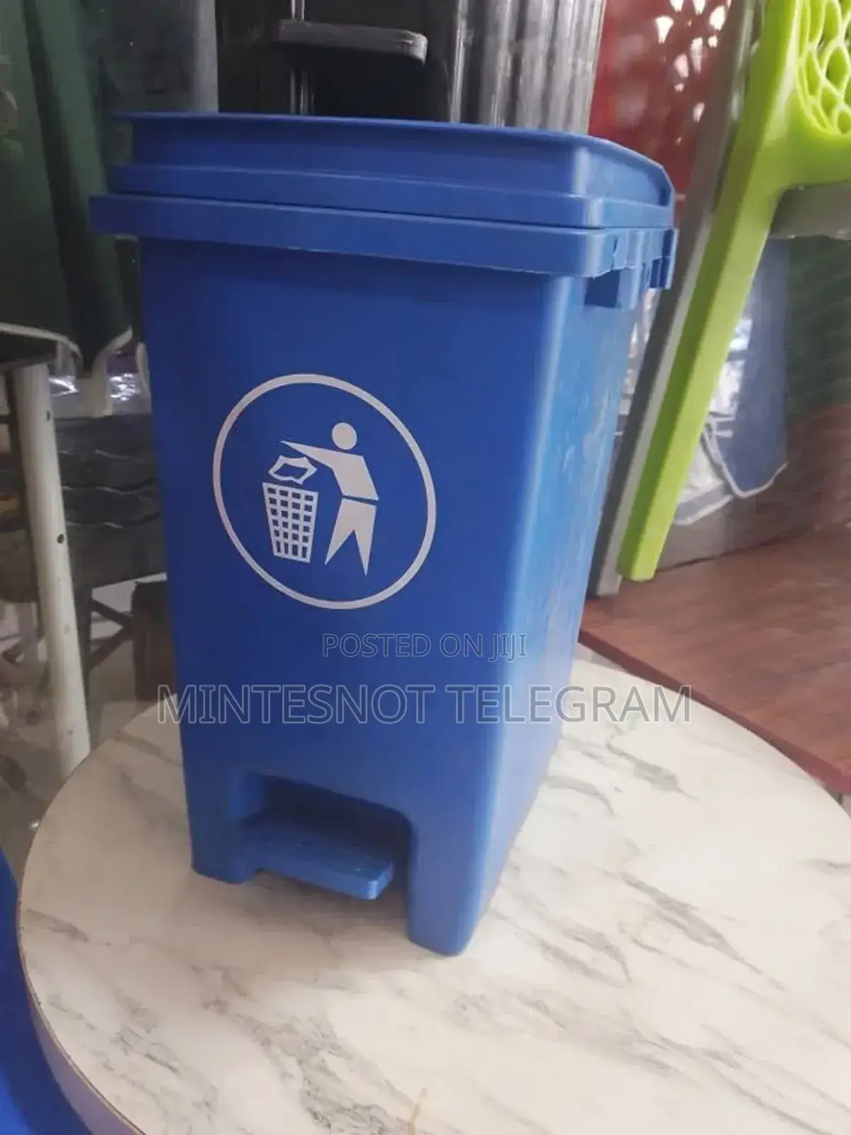 Dustbin የቆሻሻ ማጠራቀሚያ ታንከር 
የቆሻሻ መጣያ
Dust Bin
Garbage Box