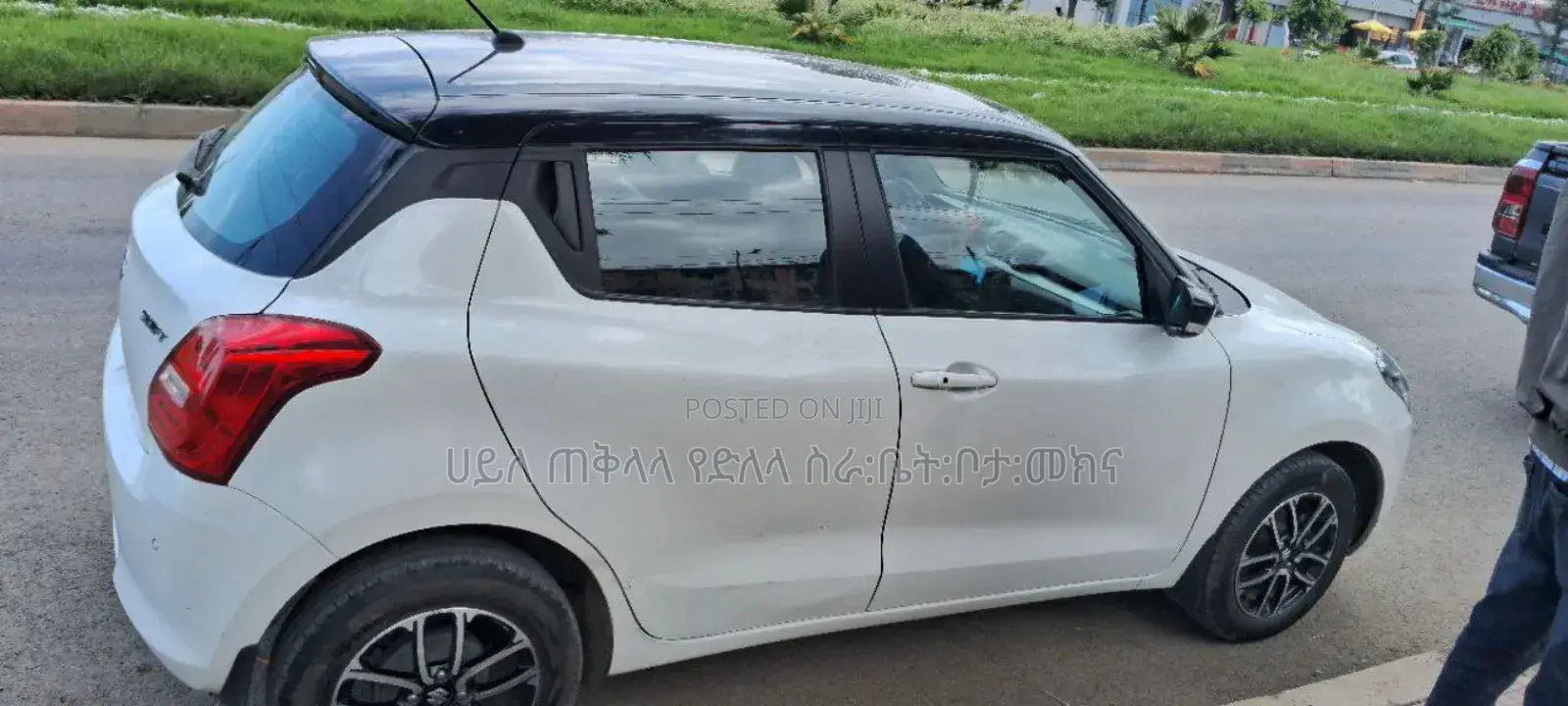 Suzuki Swift 2022 White