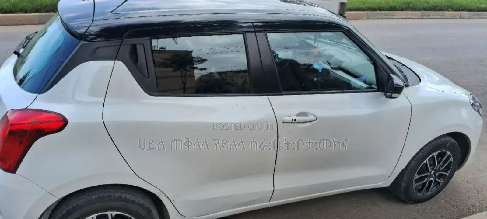 Suzuki Swift 2022 White