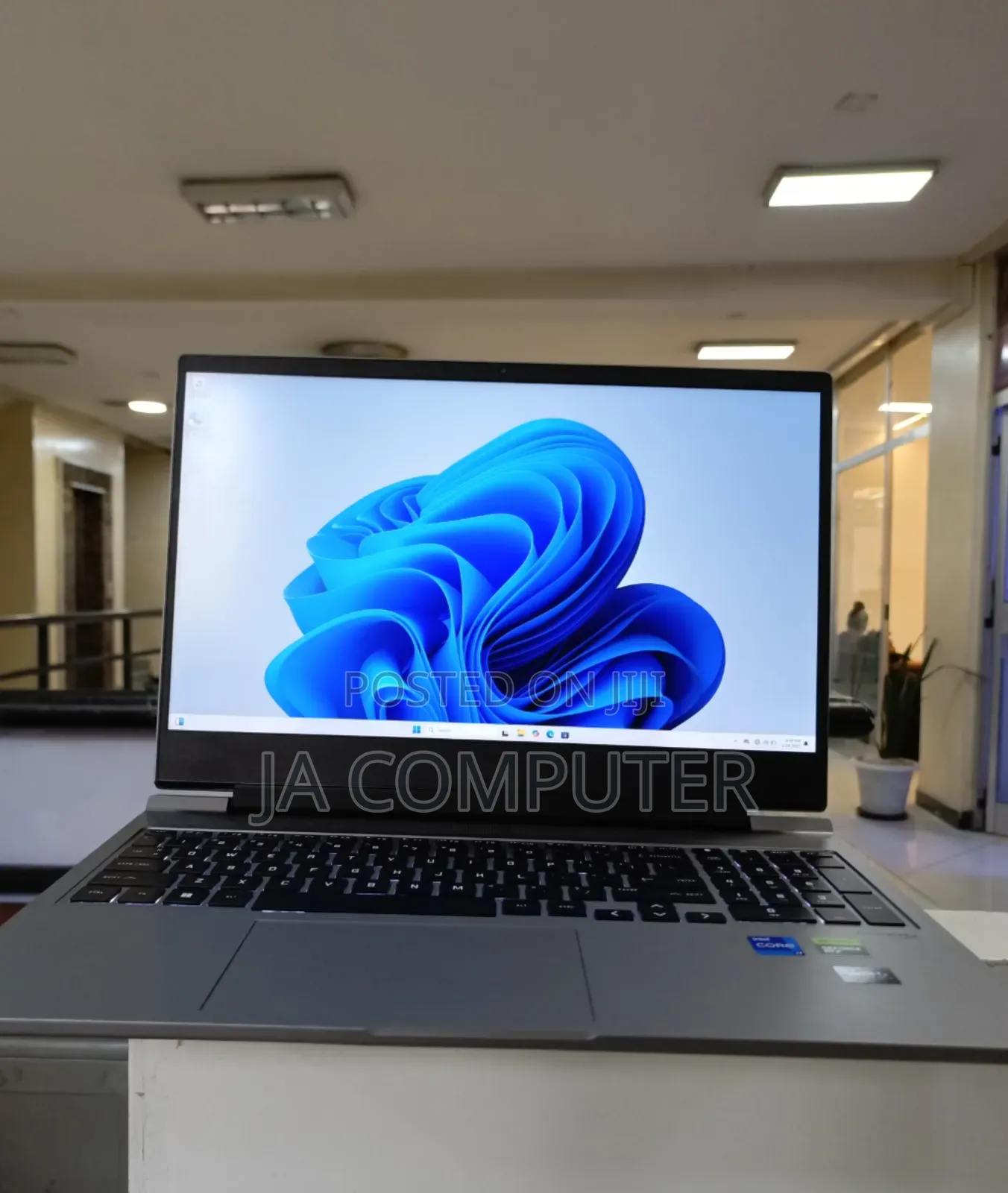 New Laptop HP Omen 16 32GB Intel Core I7 SSD 1T