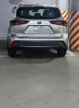 New Toyota Highlander Hybrid 2024 Silver