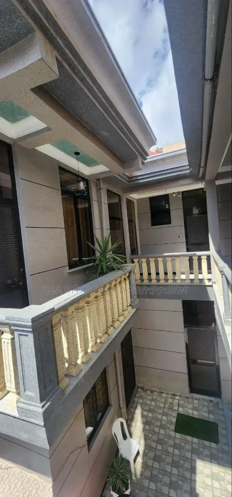 Furnished 8bdrm House in Semit Area, Yeka for sale