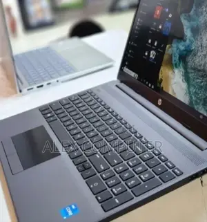 New Laptop HP Stream Notebook 8GB Intel Core I5 SSD 512GB