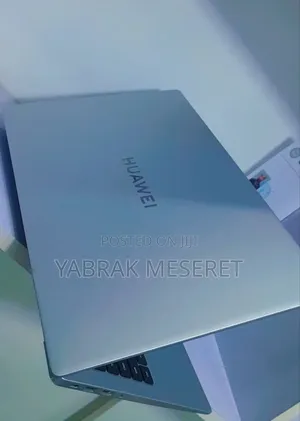 New Laptop Huawei MateBook 13 WRT-W19E 8GB Intel Core I5 SSD 512GB