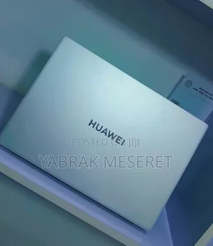 New Laptop Huawei MateBook 13 WRT-W19E 8GB Intel Core I5 SSD 512GB