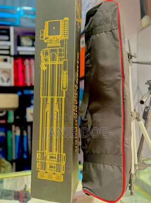 Heavy Duty Professional Tripod