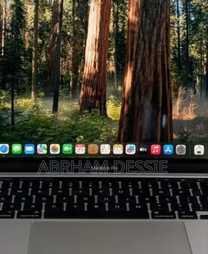 New Laptop Apple MacBook Pro M1 8GB Intel Core I5 SSD 256GB