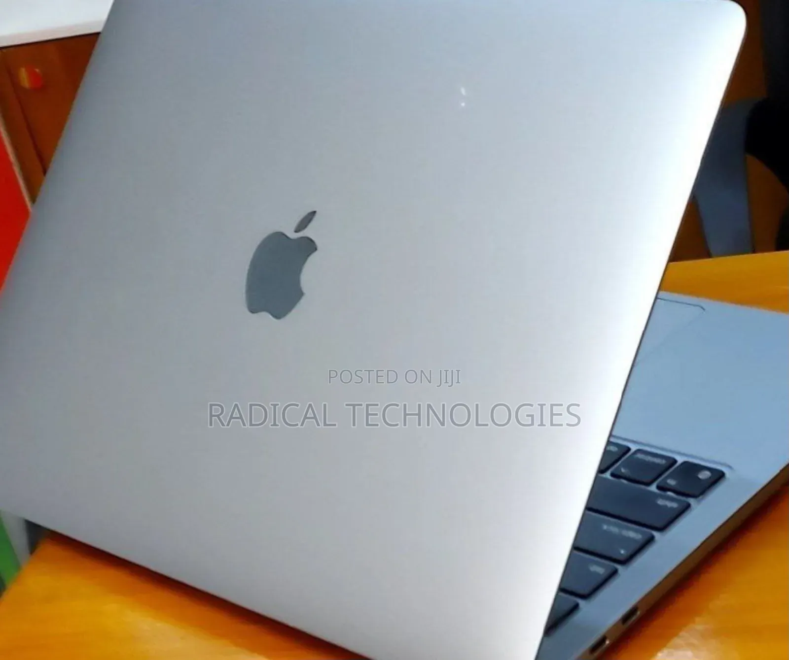 New Laptop Apple MacBook Pro 8GB Intel Core I5 SSD 512GB