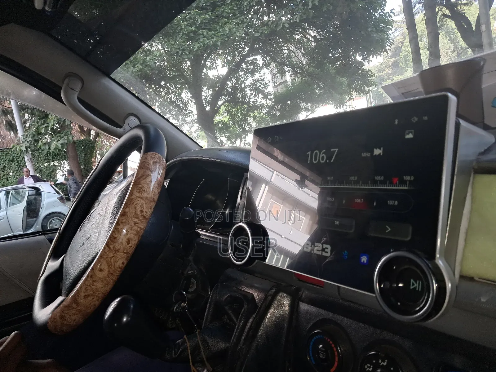 Toyota HiAce 2007 White