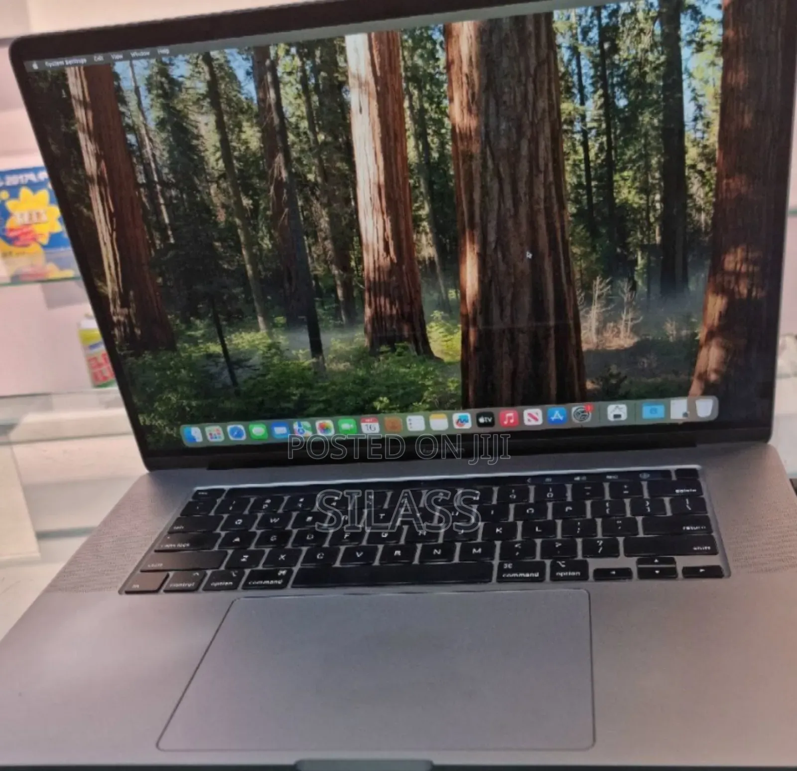 New Laptop Apple MacBook Pro 2019 16GB Intel Core I7 SSD 512GB