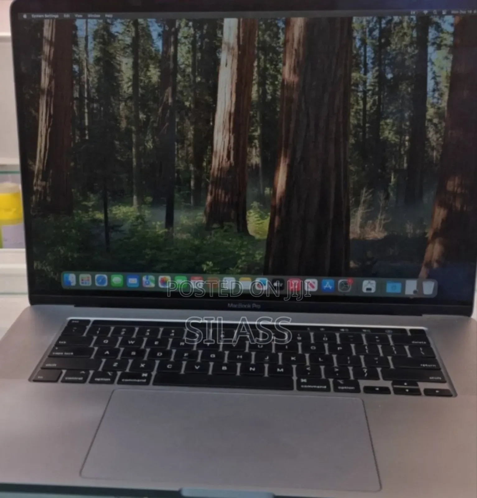 New Laptop Apple MacBook Pro 2019 16GB Intel Core I7 SSD 512GB