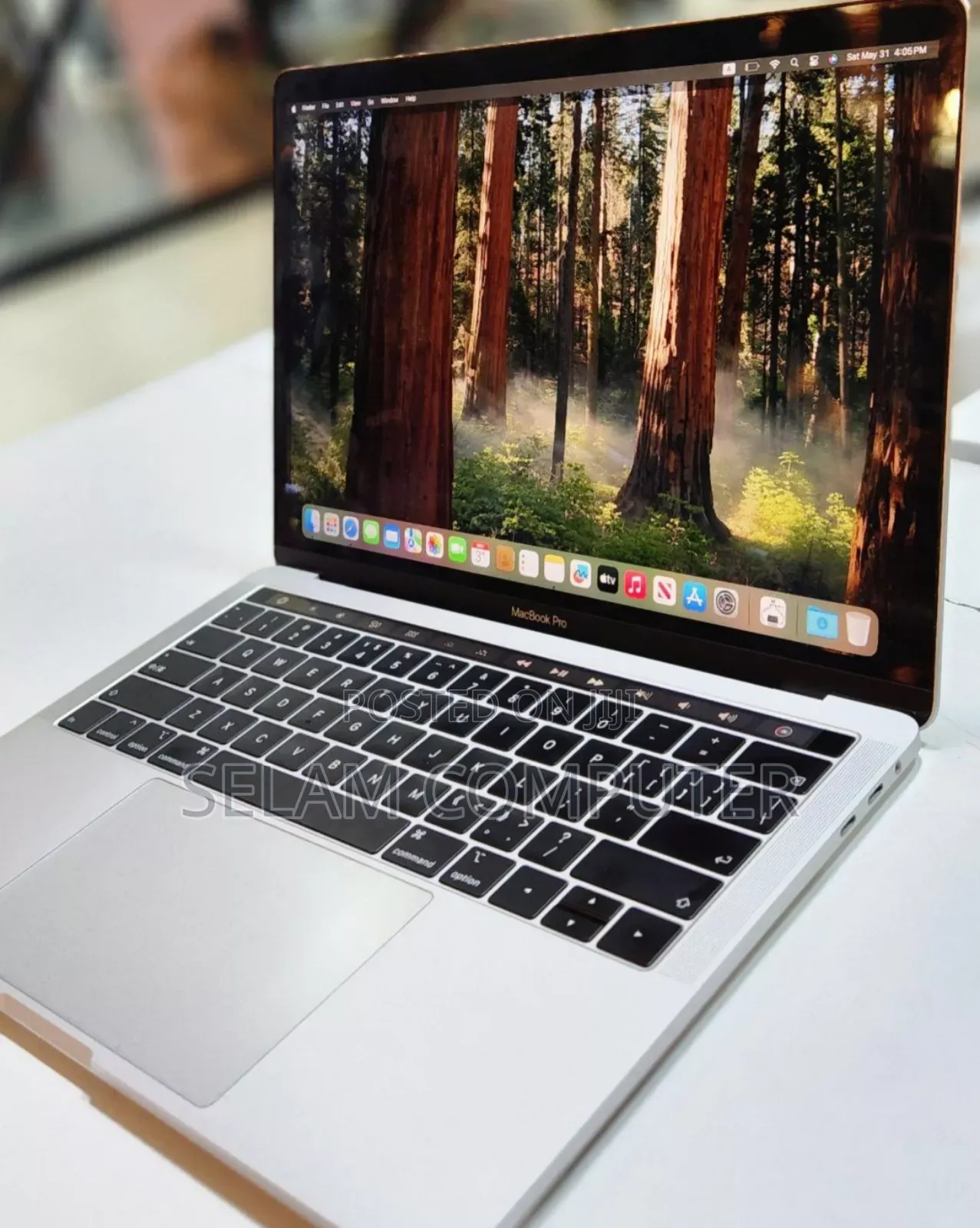 New Laptop Apple MacBook Pro 2018 8GB Intel Core I5 SSD 256GB