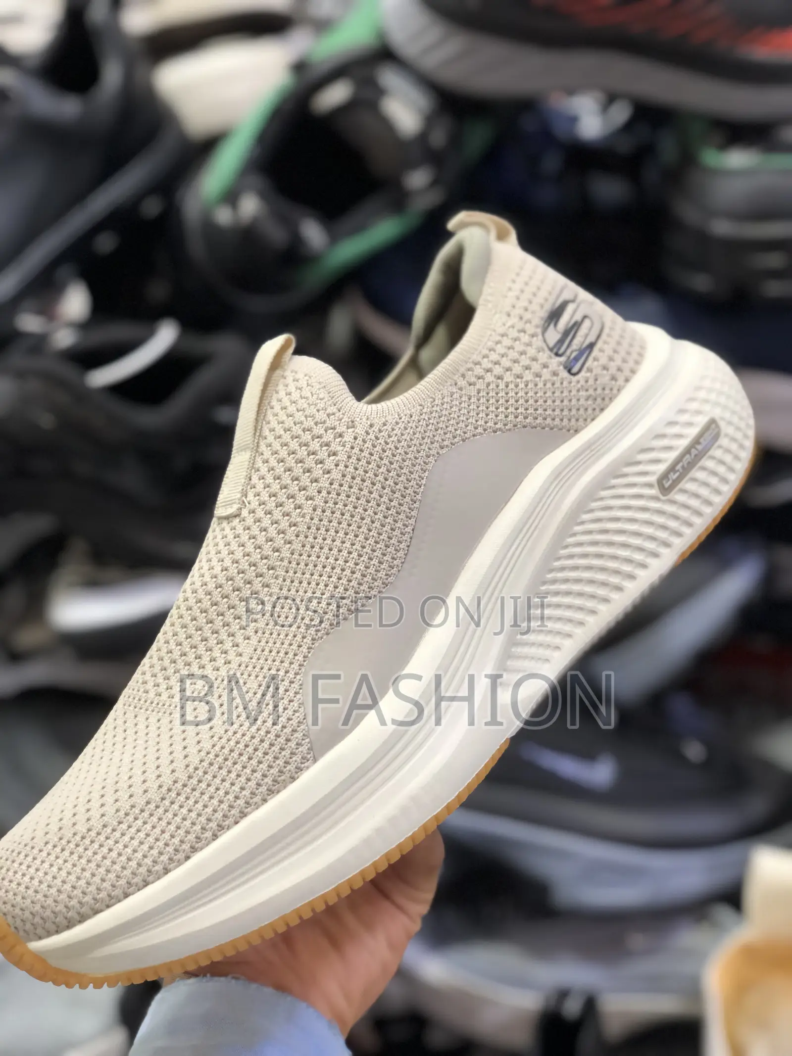 Skechers Sneakers Cream Color