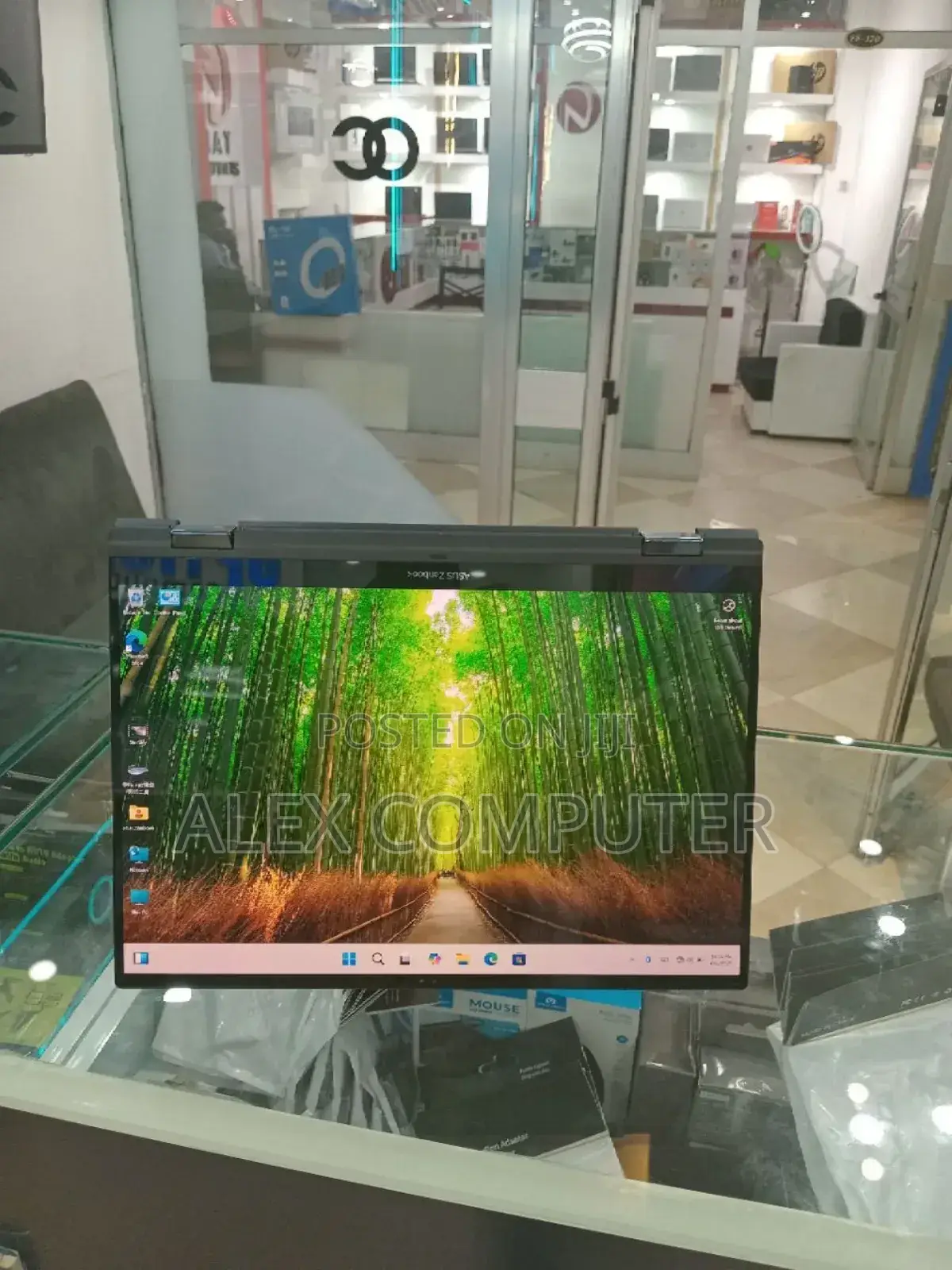 New Laptop Asus ZenBook Flip UX360CA 16GB Intel Core I7 SSD 512GB
