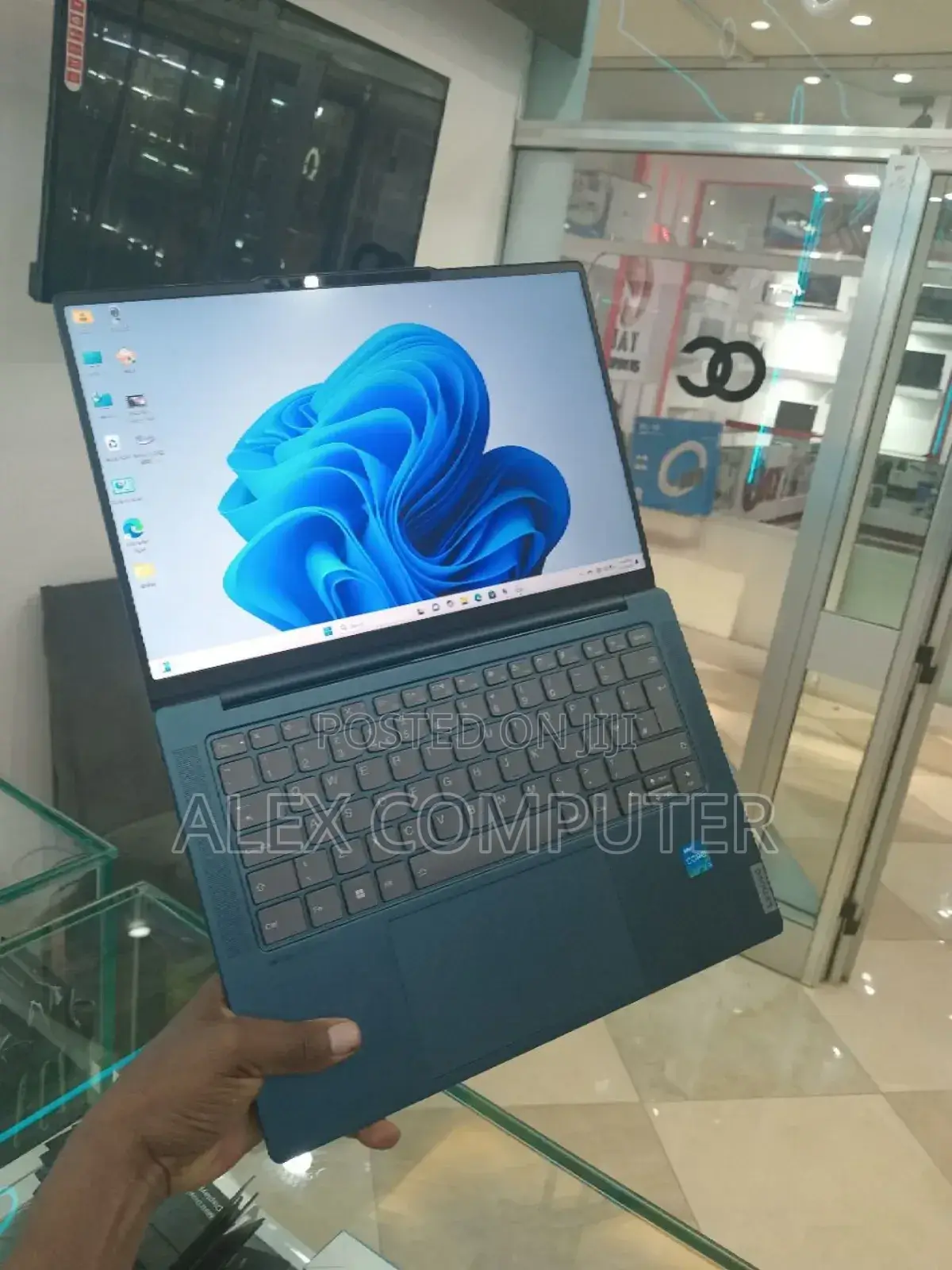 New Laptop Lenovo IdeaPad Yoga 11 16GB Intel Core I7 SSD 1T