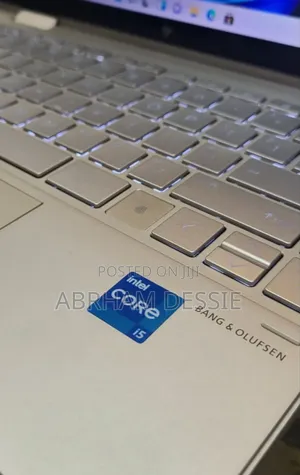 New Laptop HP Envy X360 8GB Intel Core I5 SSD 512GB