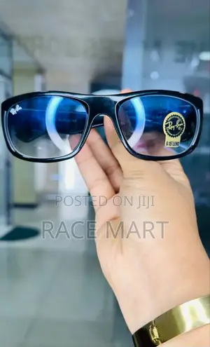 Photo - Sunglasses – Discover Bold Style**