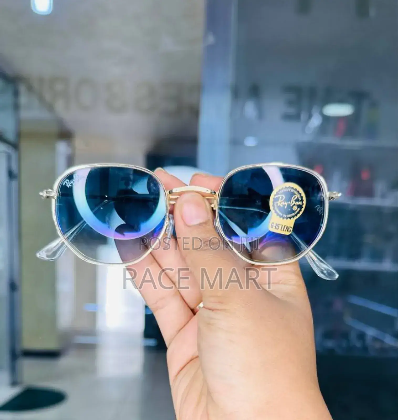 Luxurious Ray-Ban Sunglasses