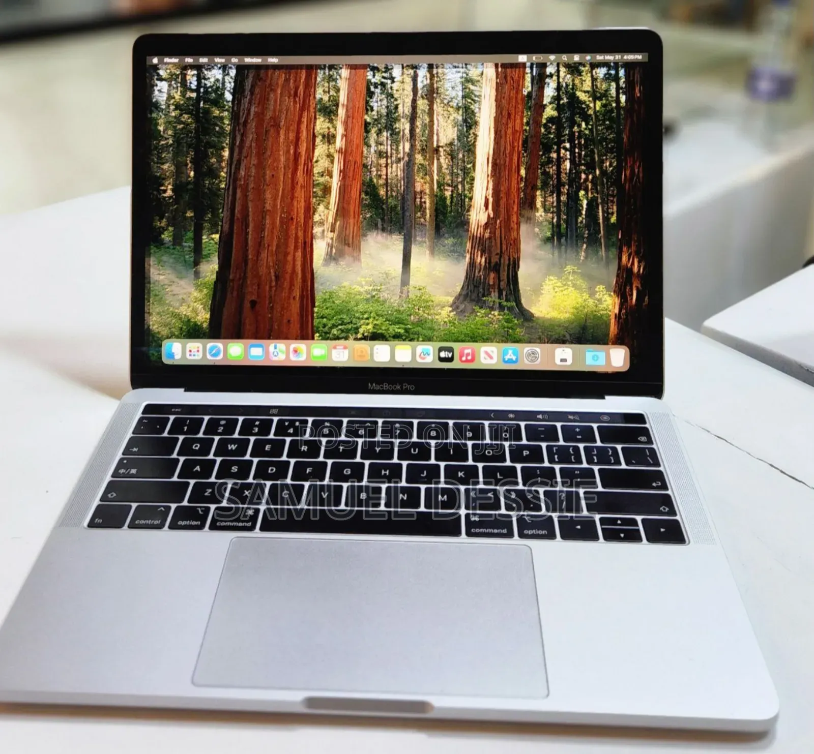 New Laptop Apple MacBook Pro 2018 8GB Intel Core I5 SSD 256GB