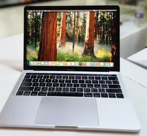 New Laptop Apple MacBook Pro 2018 8GB Intel Core I5 SSD 256GB