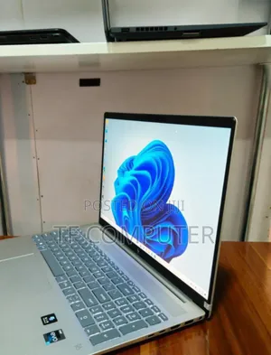 New Laptop HP 16GB Intel Core I7 SSD 1T