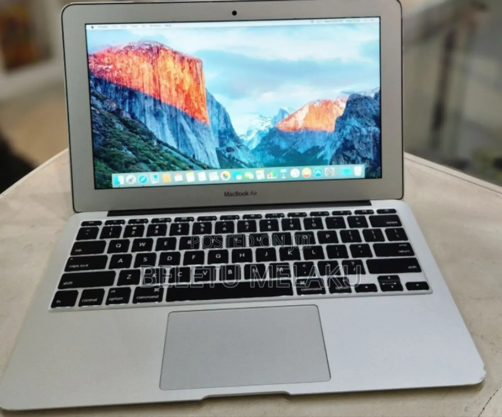 New Laptop Apple MacBook Air 2015 4GB Intel Core I5 SSD 128GB