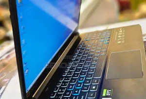 New Laptop HP 14-Dq1088wm 16GB Intel Core I5 SSD 128GB