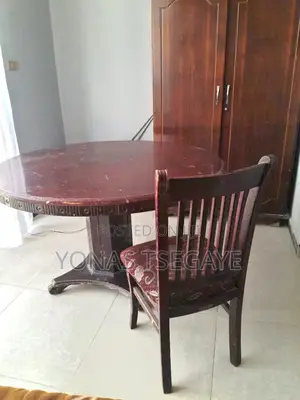 Photo - Salon Dining Table