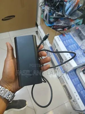 Photo - Charger Dell 130w Type C