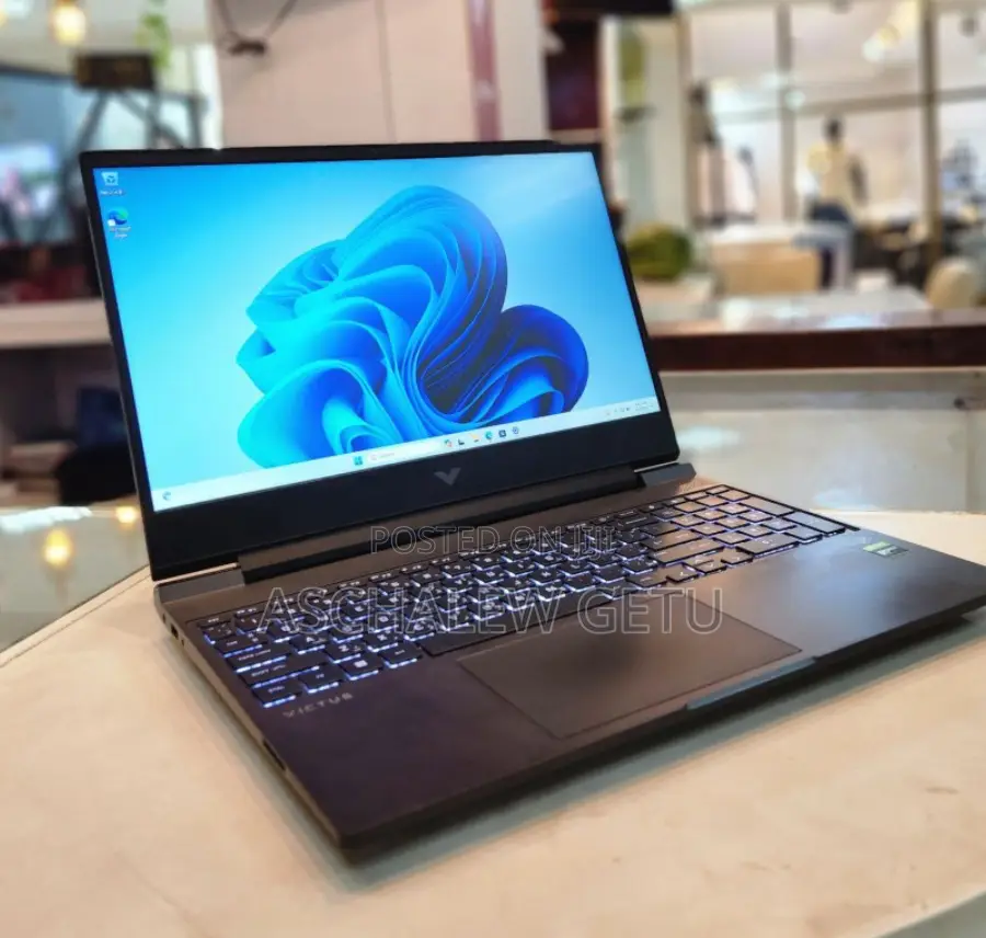 New Laptop HP Victus 15 8GB AMD Ryzen 5 SSD 512GB