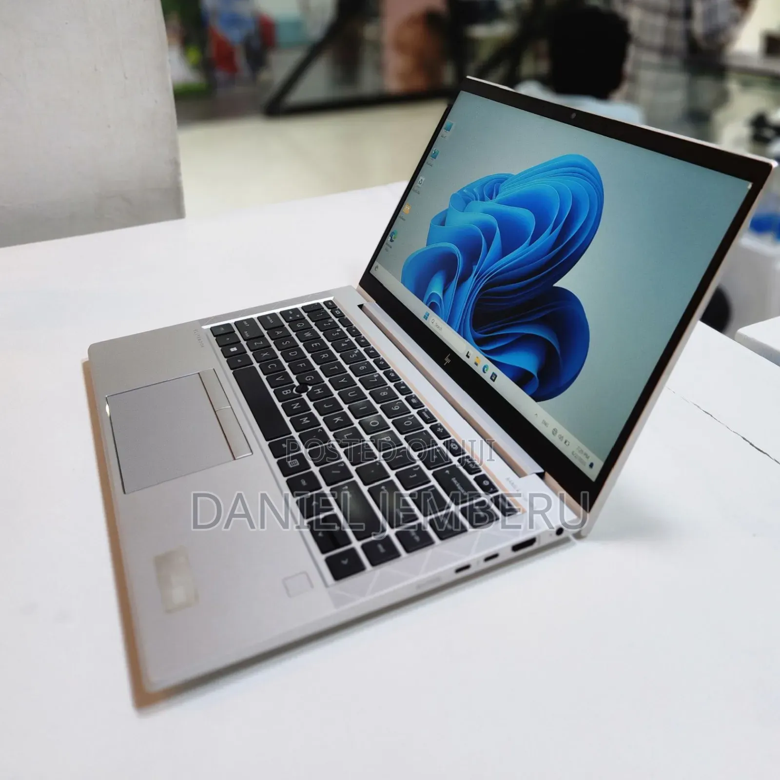 New Laptop HP EliteBook 840 G8 16GB Intel Core I5 SSD 512GB