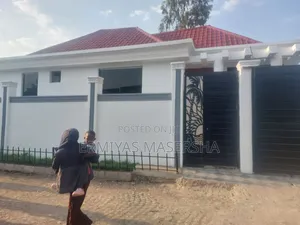 Furnished 5bdrm Villa in Akaky Kaliti for sale