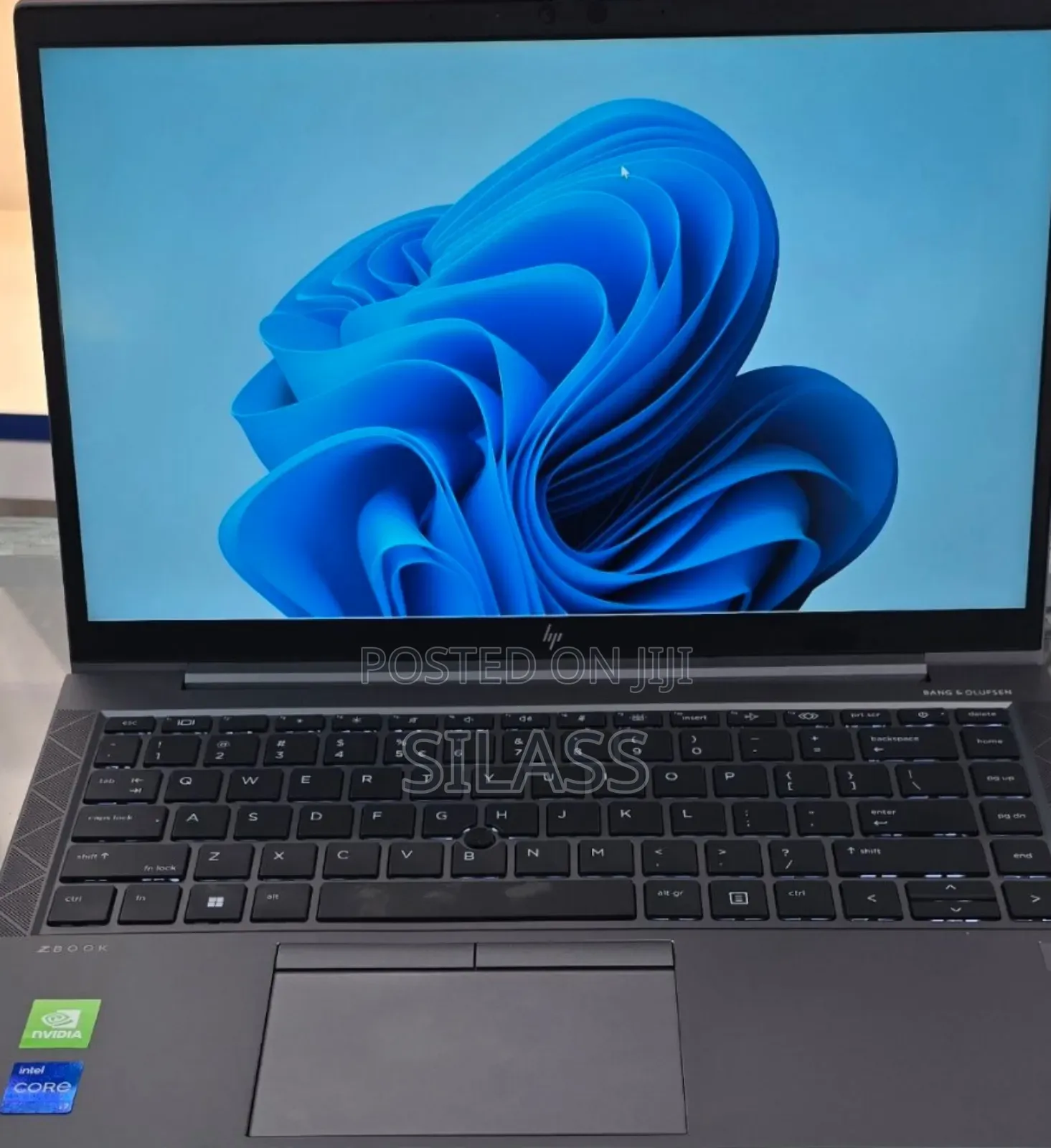 New Laptop HP ZBook Firefly 14 G7 16GB Intel Core I7 SSD 1T