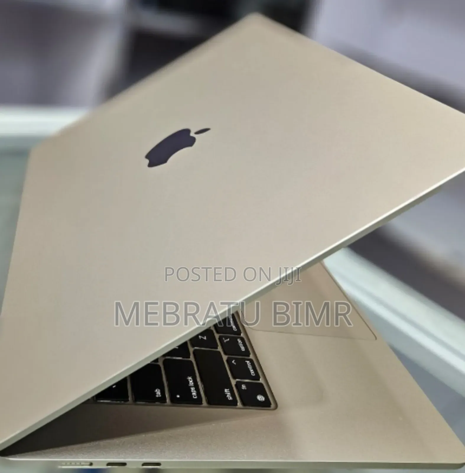 New Laptop Apple MacBook Air 2024 M3 15-Inch 8GB Apple M3 SSD 256GB