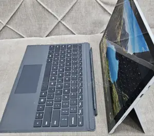 Photo - New Laptop Microsoft Surface Pro 6 8GB Intel Core I7 SSD 256GB
