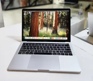 New Laptop Apple MacBook Pro 2018 8GB Intel Core I5 SSD 256GB