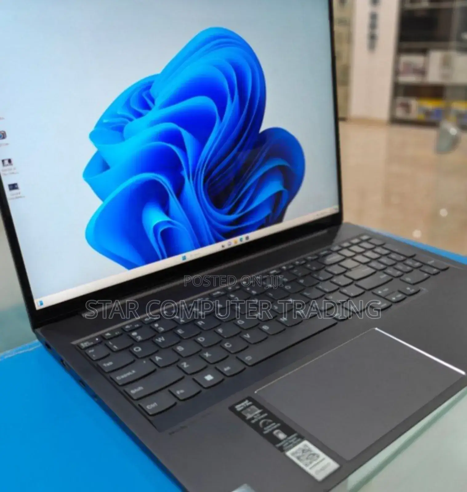 New Laptop Lenovo IdeaPad Yoga 11 32GB Intel Core I7 SSD 1T