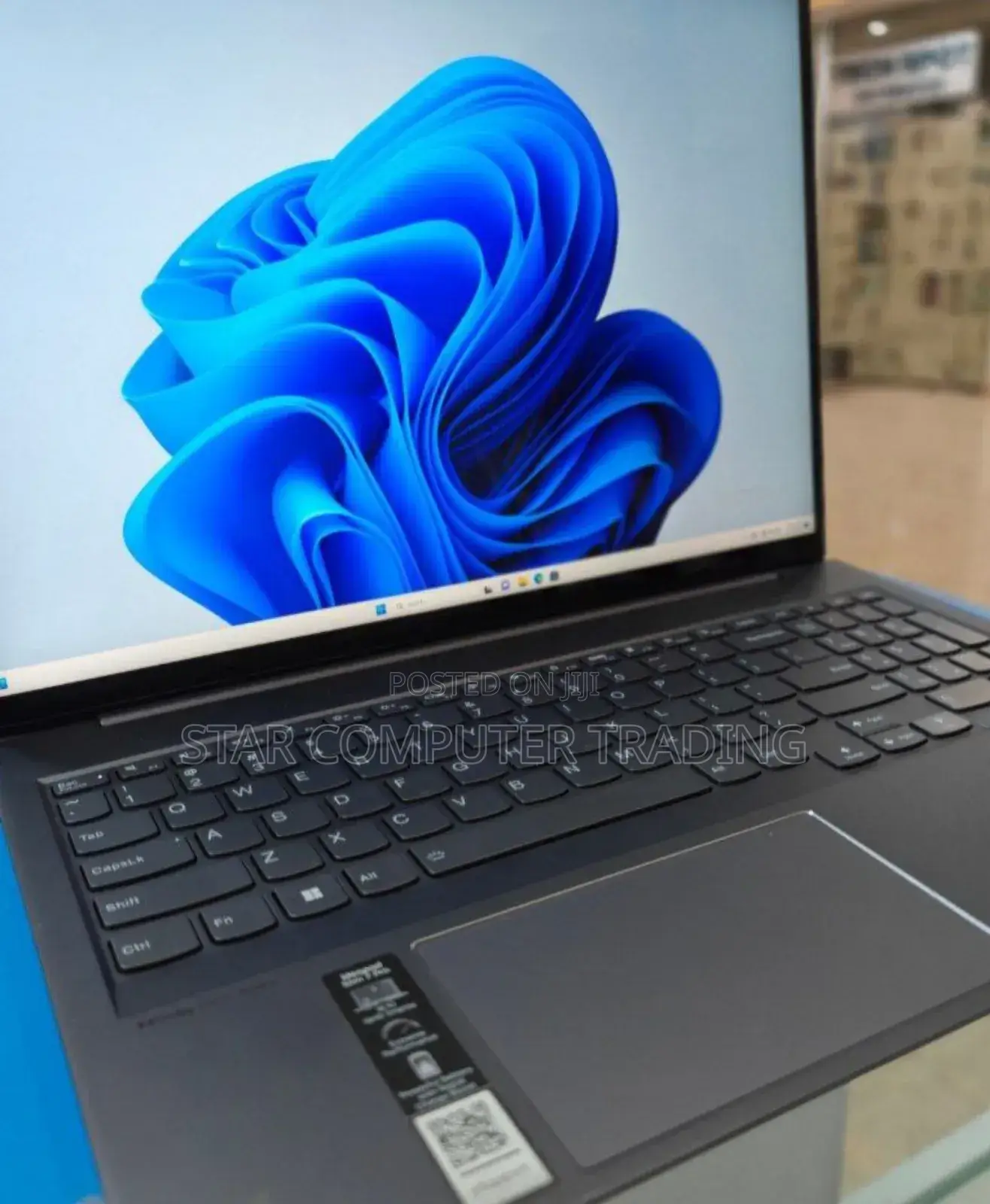 New Laptop Lenovo IdeaPad Yoga 11 32GB Intel Core I7 SSD 1T