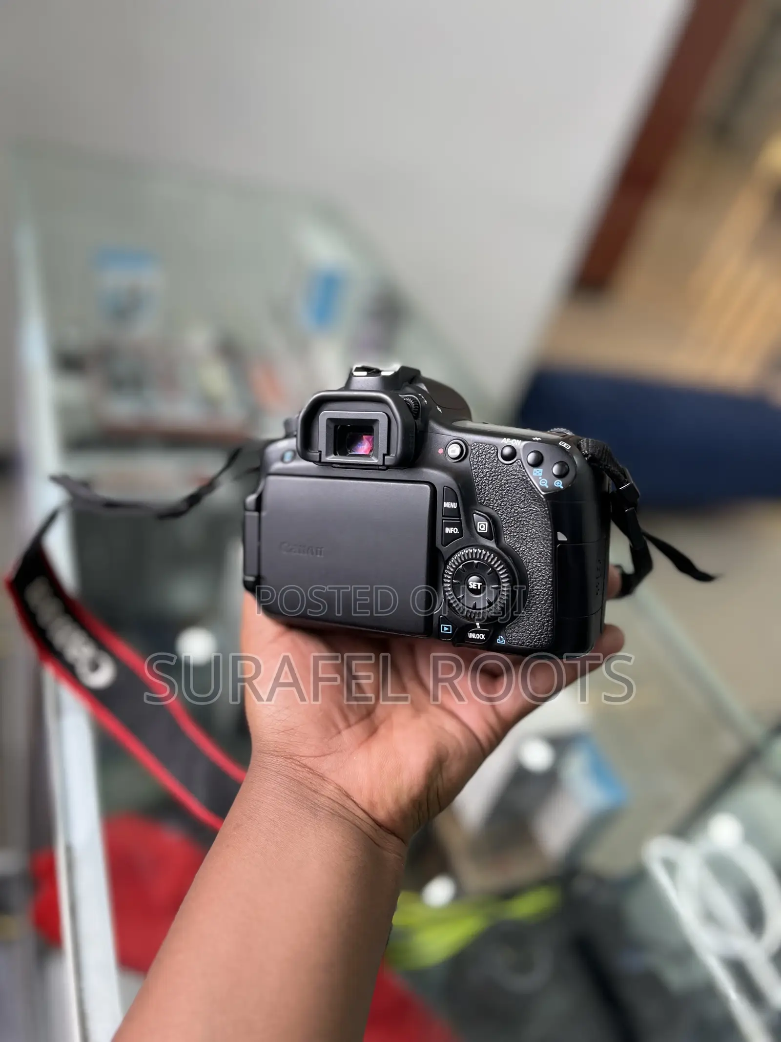 Canon Camera Eos 60d With 18-200mm Lens.