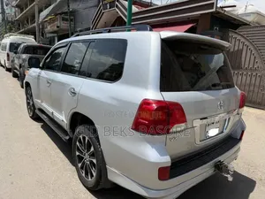 Toyota Land Cruiser 2014 Silver