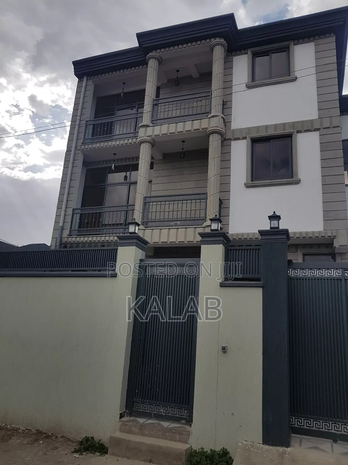 Furnished 7bdrm House in ወሰን Hillside, Bole for sale