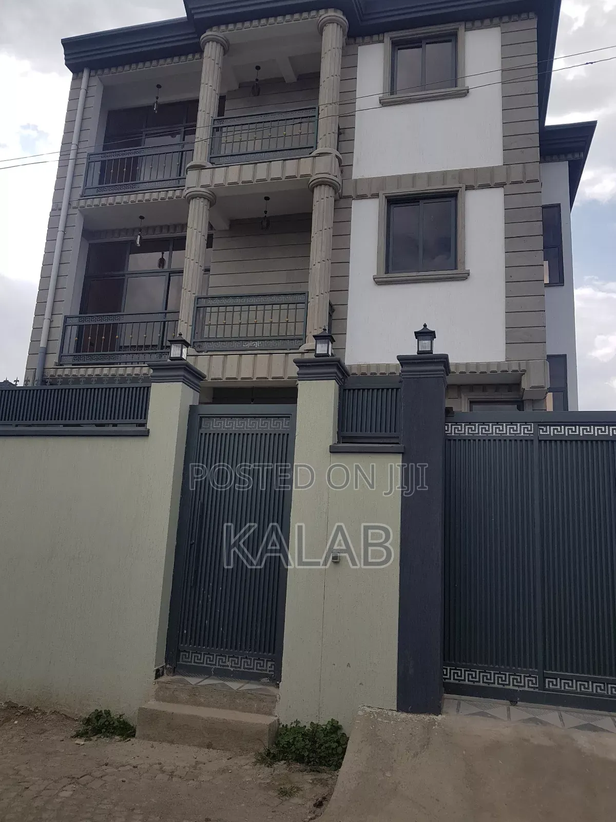Furnished 7bdrm House in ወሰን Hillside, Bole for sale